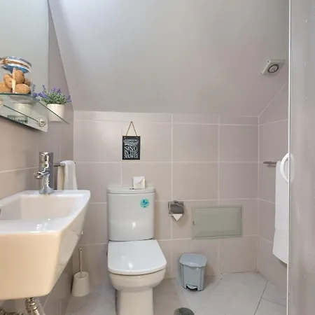 Araujo Da Costa By Hr Madeira