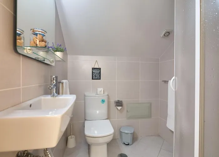 Araujo Da Costa By Hr Madeira