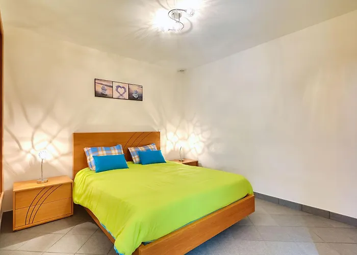 Araujo Da Costa By Hr Madeira